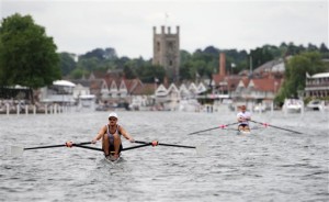 Gara di canottaggio tra le università di Oxford e Cambridge Gara di canottaggio tra le università di Oxford e Cambridge
