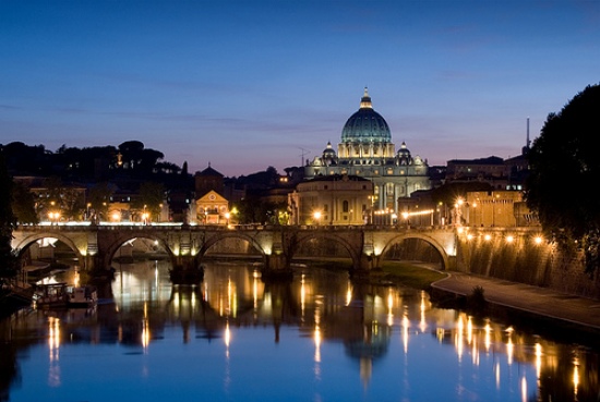 Veduta di Roma di notte