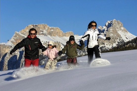 famiglia-sulla-neve