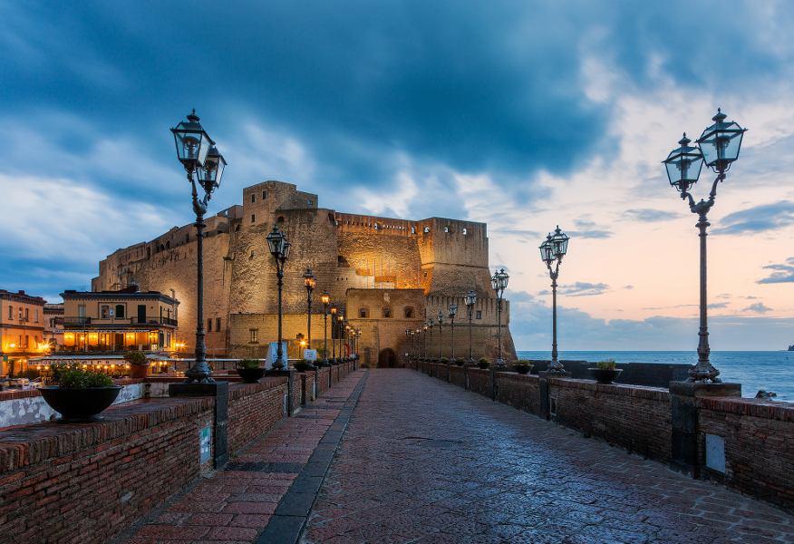 i castelli più belli d'Italia castel dell'ovo Napoli