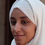 oman-donna-con-velo
