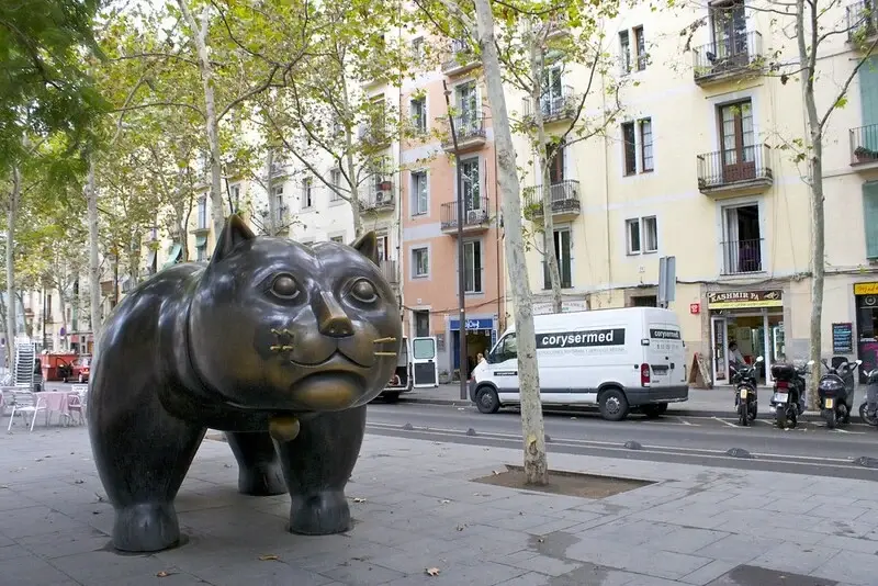  l’iconico Gatto di Botero nel quartiere del Raval