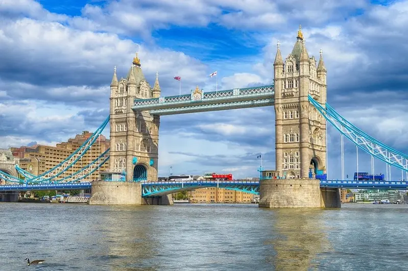 Tower Bridge di Londra